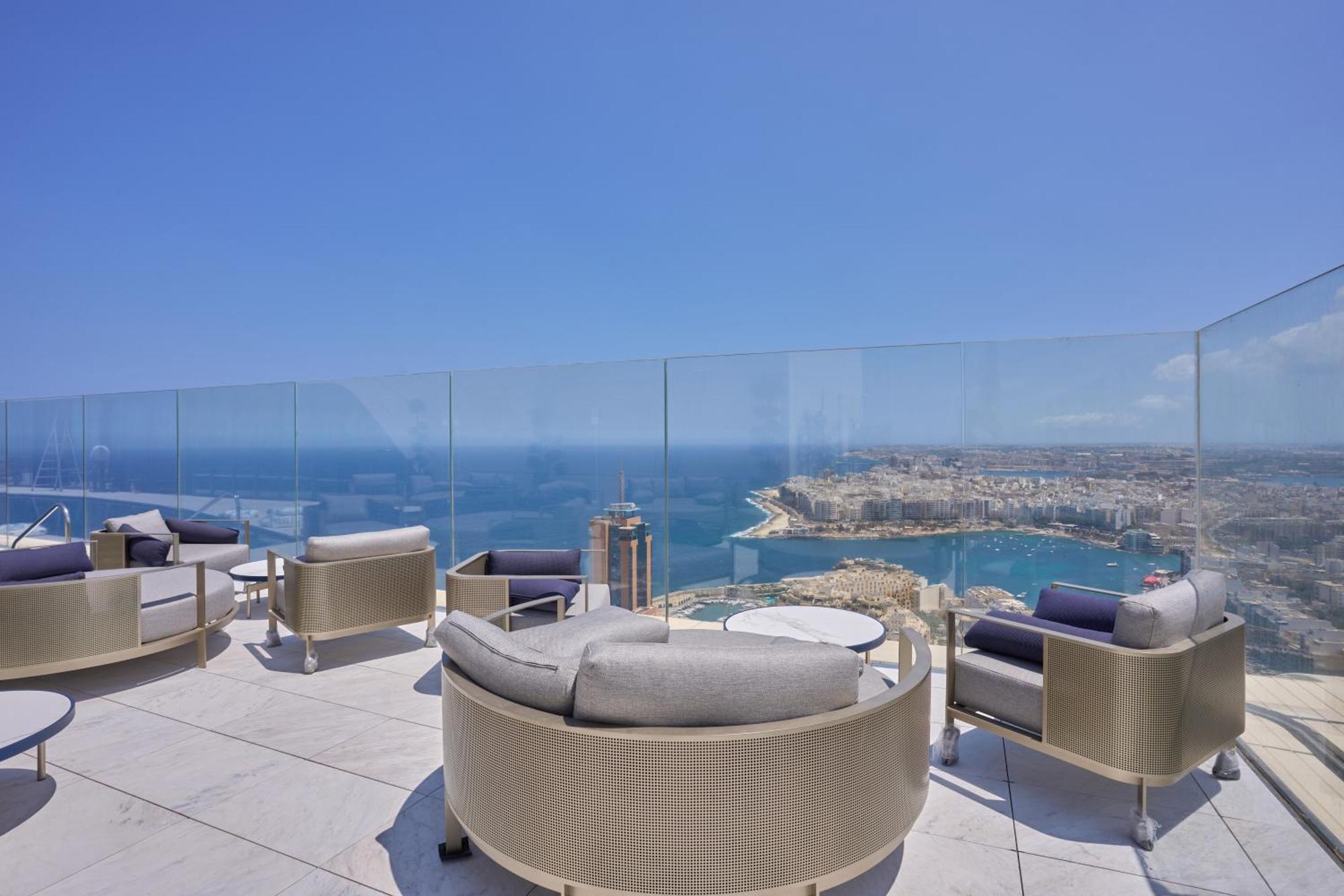 Apartment Chic 16th-floor With Stunning Sea Views